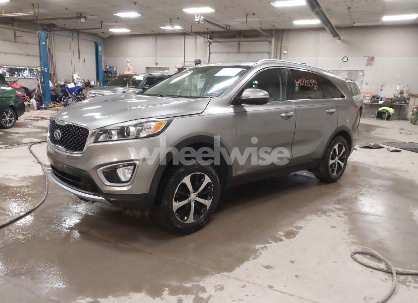Photo 2 of 2016 Kia Sorento 2.0T EX (VIN 5XYPHDA17GG022717)