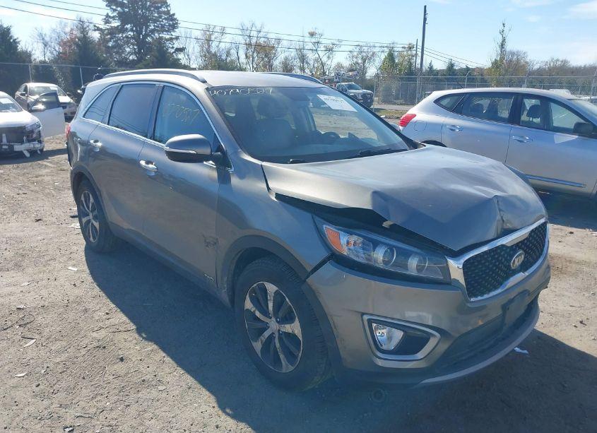 2016 Kia Sorento 2.0T EX (VIN 5XYPHDA19GG051555) main photo