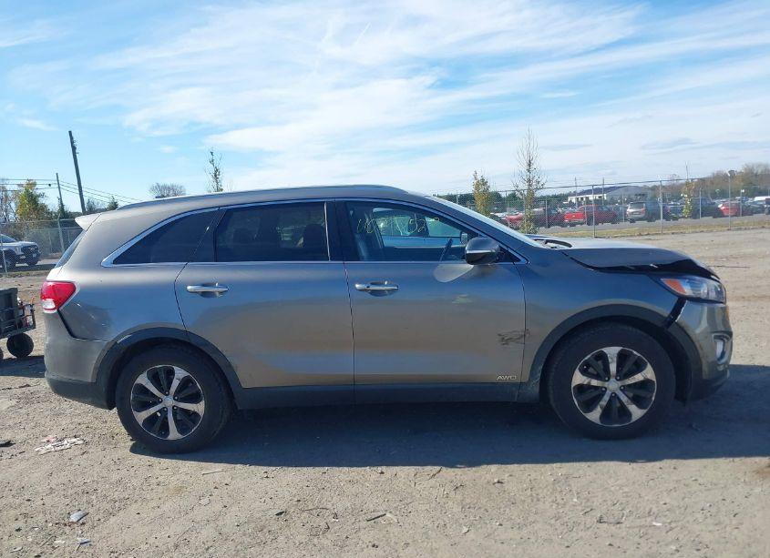 Photo 13 of 2016 Kia Sorento 2.0T EX (VIN 5XYPHDA19GG051555)