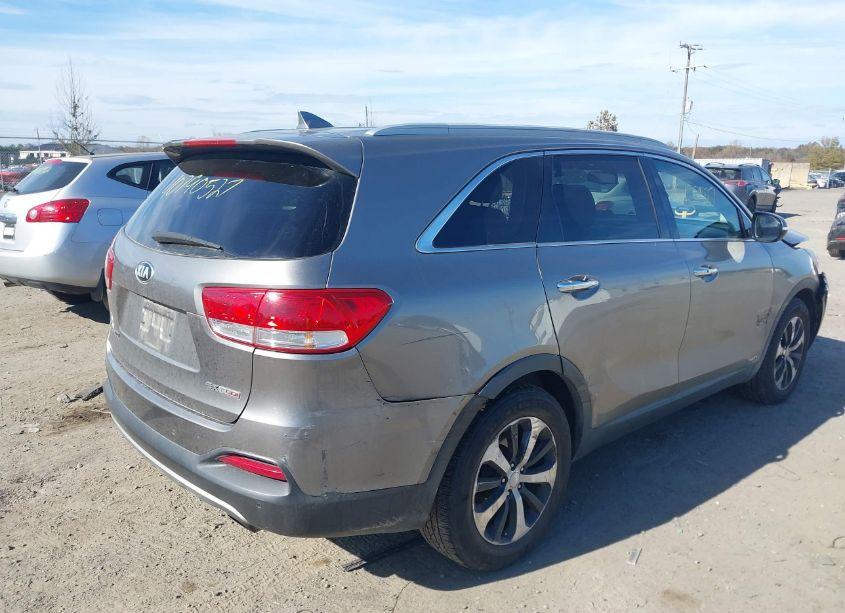 Photo 4 of 2016 Kia Sorento 2.0T EX (VIN 5XYPHDA19GG051555)