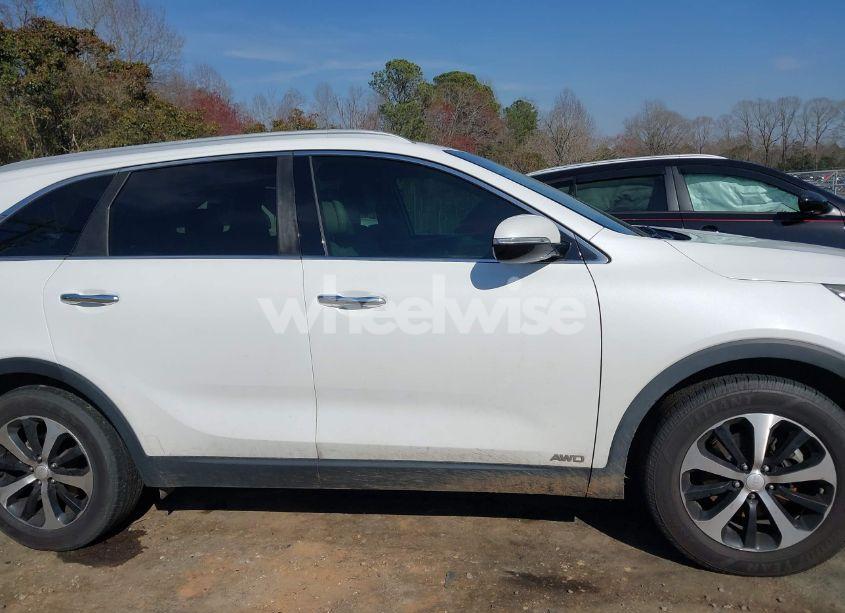 Photo 13 of 2016 Kia Sorento 2.0T EX (VIN 5XYPHDA19GG145323)