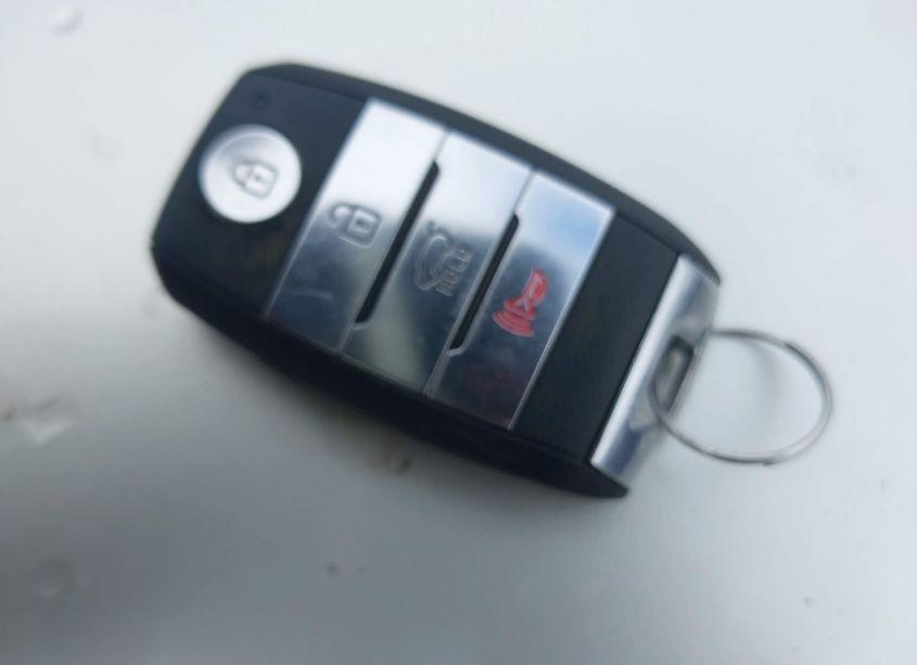 Photo 11 of 2016 Kia Sorento 2.0T EX (VIN 5XYPHDA1XGG050964)