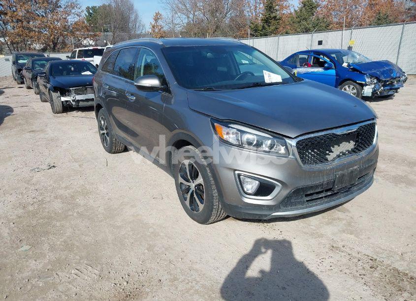 2016 Kia Sorento 3.3L EX (VIN 5XYPHDA50GG142782) main photo
