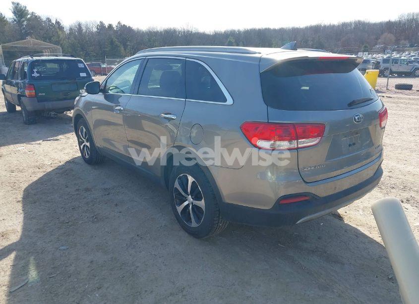 Photo 3 of 2016 Kia Sorento 3.3L EX (VIN 5XYPHDA50GG142782)