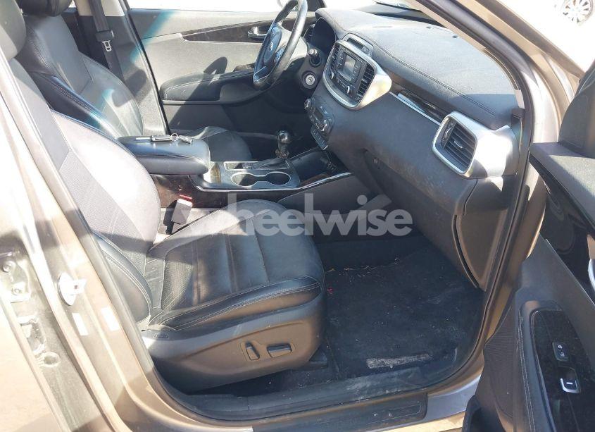 Photo 5 of 2016 Kia Sorento 3.3L EX (VIN 5XYPHDA50GG142782)
