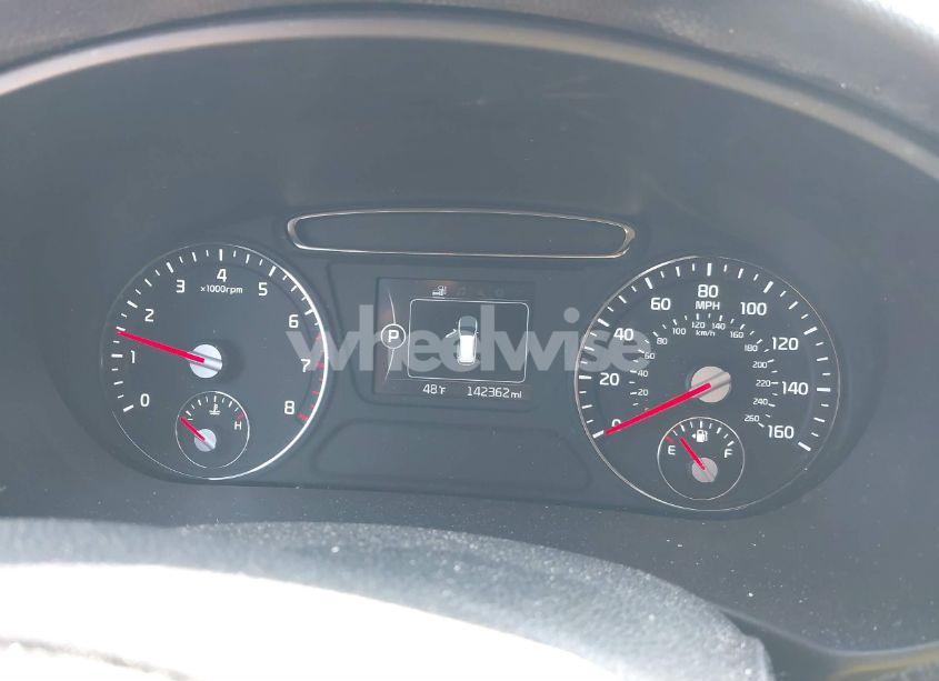 Photo 7 of 2016 Kia Sorento 3.3L EX (VIN 5XYPHDA50GG142782)