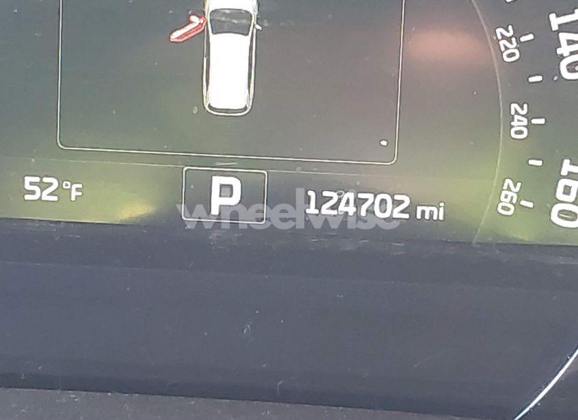 Photo 15 of 2017 Kia Sorento 3.3L EX (VIN 5XYPHDA50HG232502)