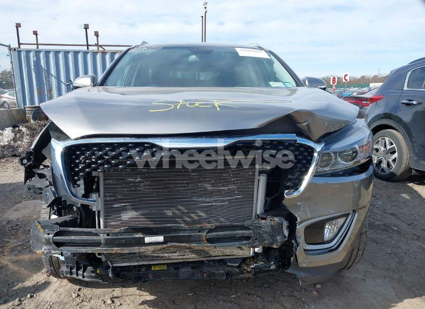 Photo 6 of 2017 Kia Sorento 3.3L EX (VIN 5XYPHDA50HG239224)