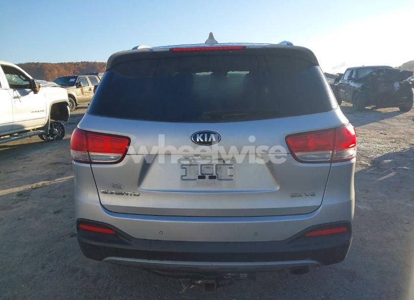 Photo 16 of 2016 Kia Sorento 3.3L EX (VIN 5XYPHDA51GG101450)