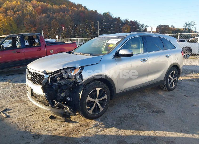 Photo 2 of 2016 Kia Sorento 3.3L EX (VIN 5XYPHDA51GG101450)