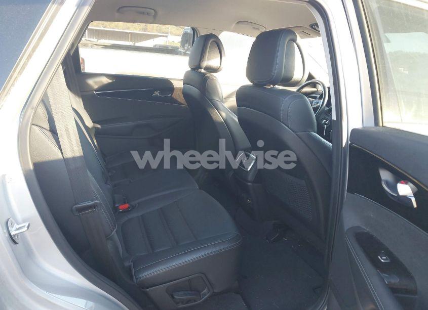 Photo 8 of 2016 Kia Sorento 3.3L EX (VIN 5XYPHDA51GG101450)