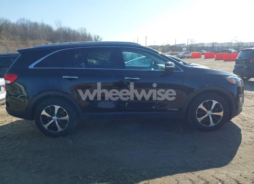 Photo 13 of 2017 Kia Sorento 3.3L EX (VIN 5XYPHDA51HG294958)