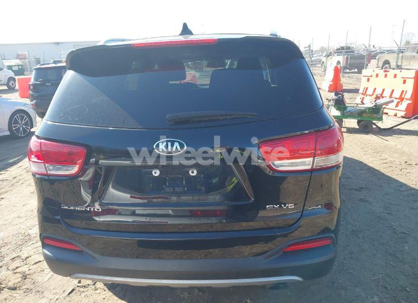 Photo 16 of 2017 Kia Sorento 3.3L EX (VIN 5XYPHDA51HG294958)