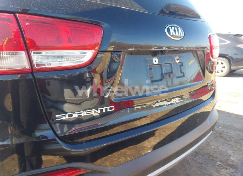 Photo 6 of 2017 Kia Sorento 3.3L EX (VIN 5XYPHDA51HG294958)
