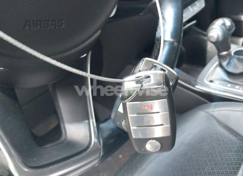 Photo 11 of 2017 Kia Sorento 3.3L EX (VIN 5XYPHDA51HG323052)