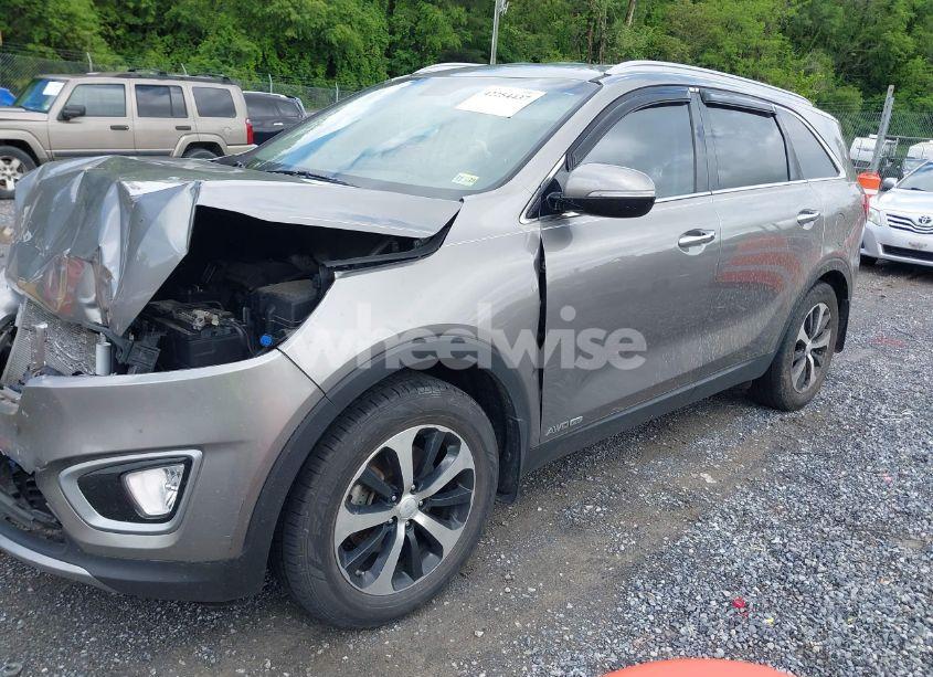 Photo 2 of 2017 Kia Sorento 3.3L EX (VIN 5XYPHDA51HG323052)