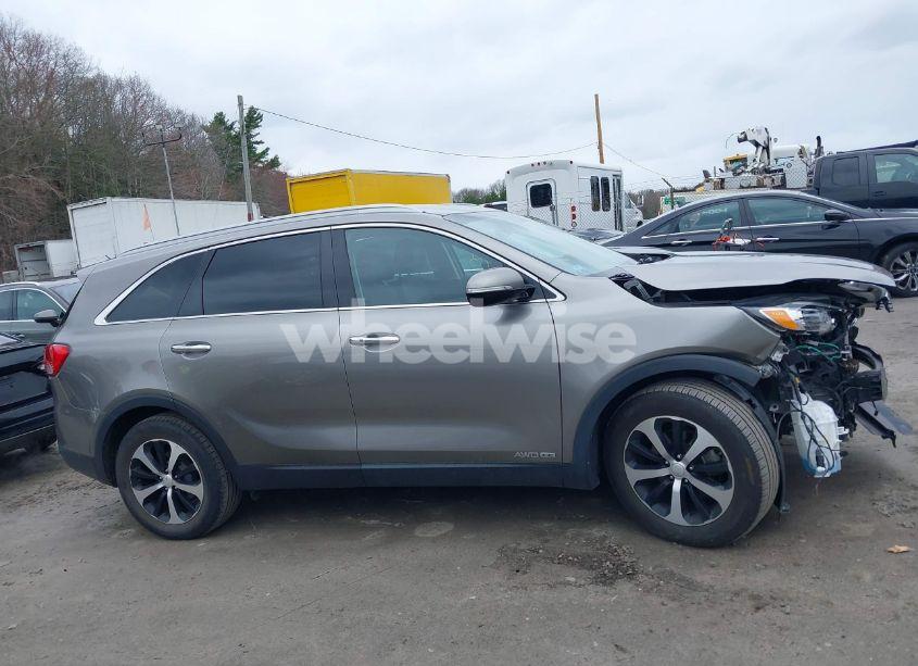 Photo 13 of 2018 Kia Sorento 3.3L EX (VIN 5XYPHDA51JG417387)