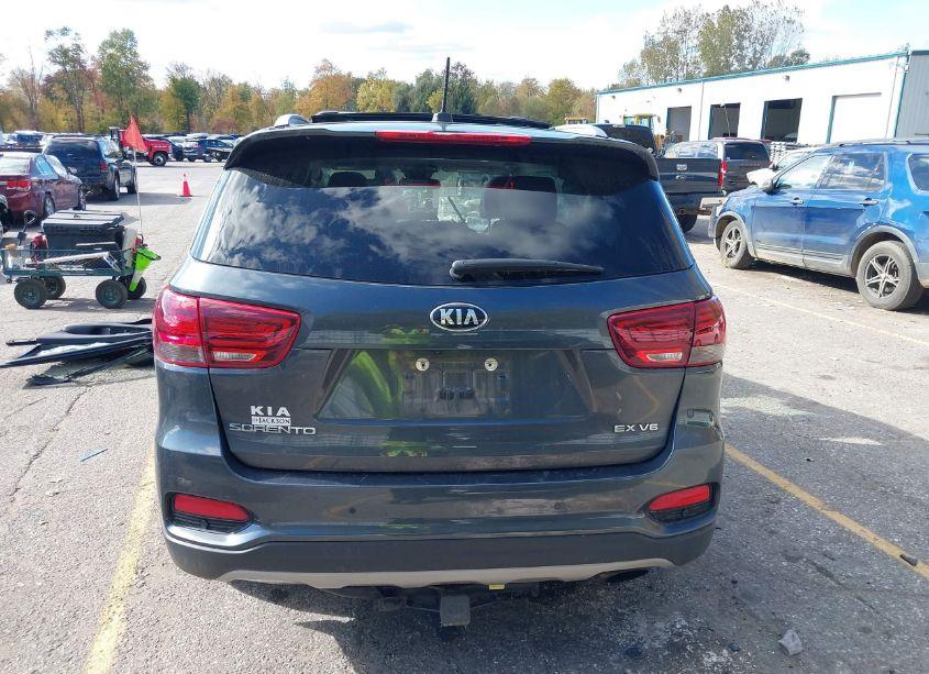 Photo 15 of 2020 Kia Sorento 3.3L EX (VIN 5XYPHDA51LG678943)