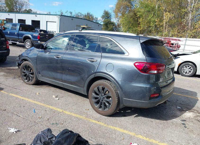 Photo 3 of 2020 Kia Sorento 3.3L EX (VIN 5XYPHDA51LG678943)