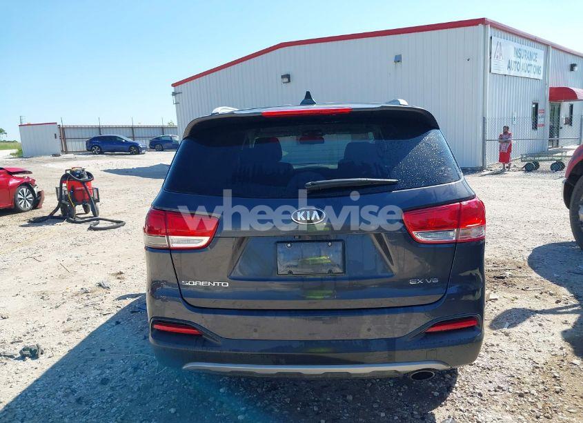 Photo 16 of 2016 Kia Sorento 3.3L EX (VIN 5XYPHDA52GG158367)
