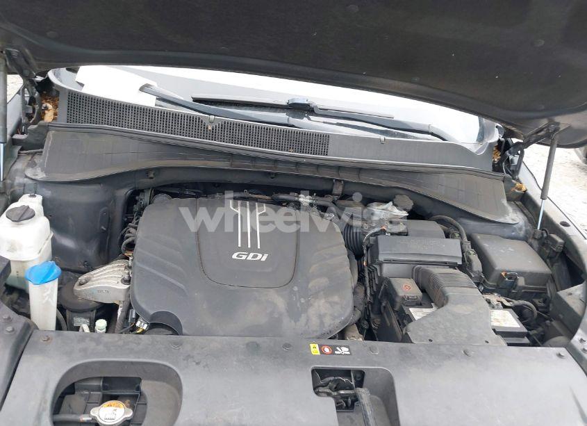 Photo 10 of 2016 Kia Sorento 3.3L EX (VIN 5XYPHDA52GG161074)