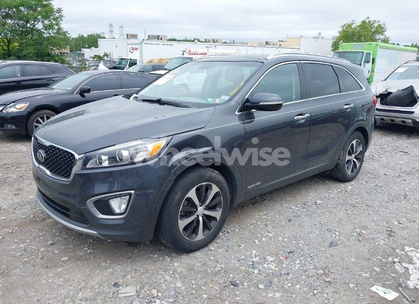 Photo 2 of 2016 Kia Sorento 3.3L EX (VIN 5XYPHDA52GG161074)
