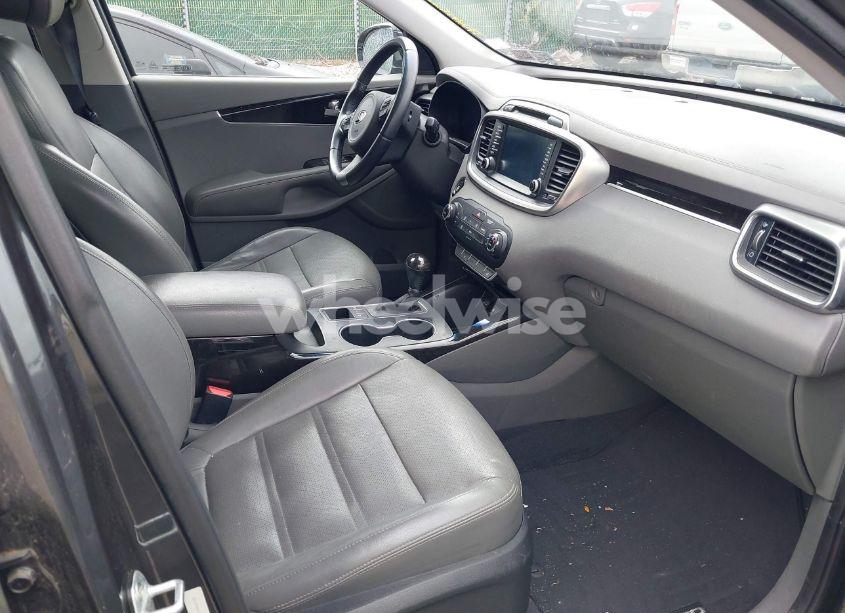 Photo 5 of 2016 Kia Sorento 3.3L EX (VIN 5XYPHDA52GG161074)