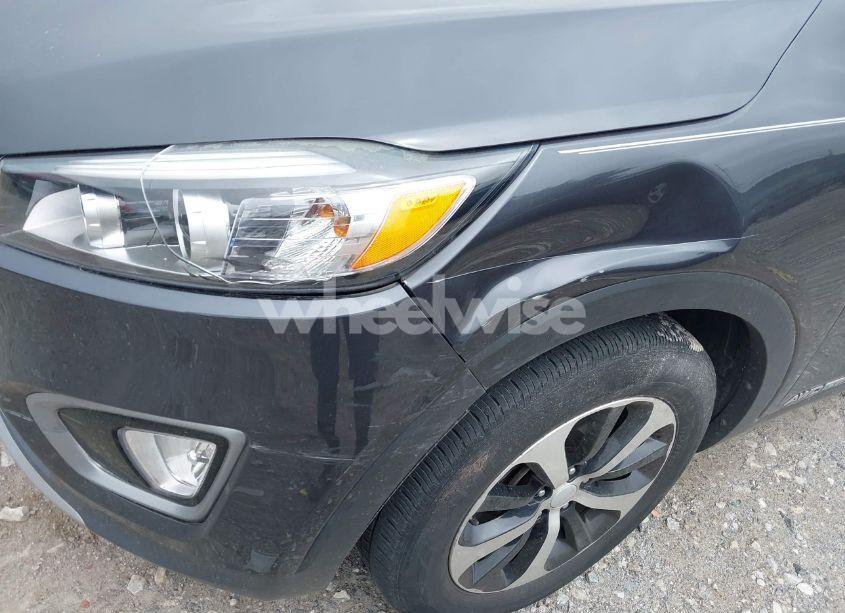 Photo 6 of 2016 Kia Sorento 3.3L EX (VIN 5XYPHDA52GG161074)