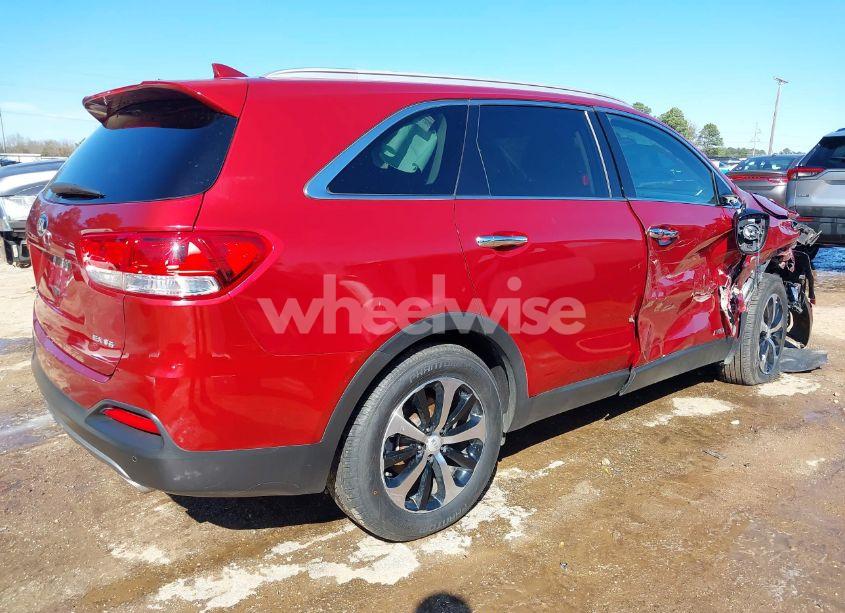 Photo 4 of 2017 Kia Sorento 3.3L EX (VIN 5XYPHDA52HG322833)