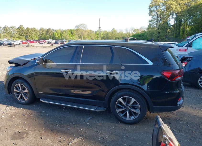 Photo 14 of 2019 Kia Sorento 3.3L EX (VIN 5XYPHDA52KG466132)