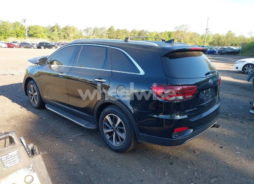 Photo 3 of 2019 Kia Sorento 3.3L EX (VIN 5XYPHDA52KG466132)