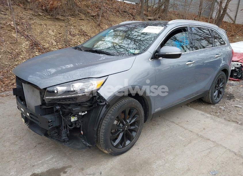 Photo 2 of 2020 Kia Sorento 3.3L EX (VIN 5XYPHDA52LG669880)