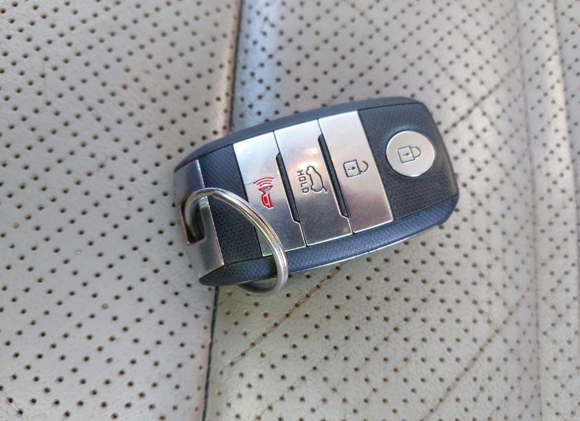 Photo 11 of 2016 Kia Sorento 3.3L EX (VIN 5XYPHDA53GG124681)