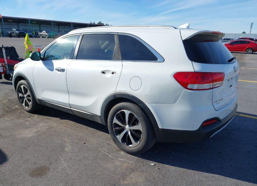 Photo 3 of 2016 Kia Sorento 3.3L EX (VIN 5XYPHDA53GG124681)
