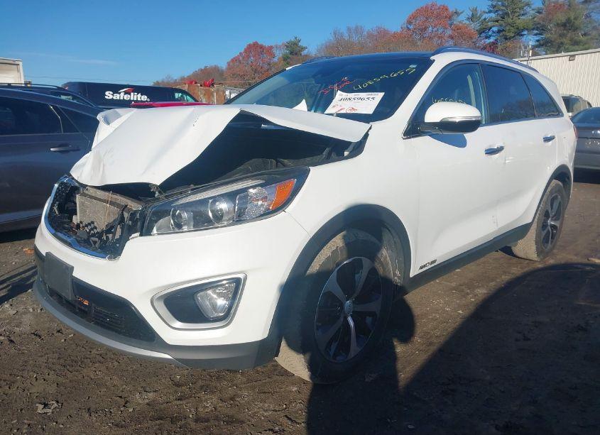 Photo 2 of 2017 Kia Sorento 3.3L EX (VIN 5XYPHDA53HG312747)