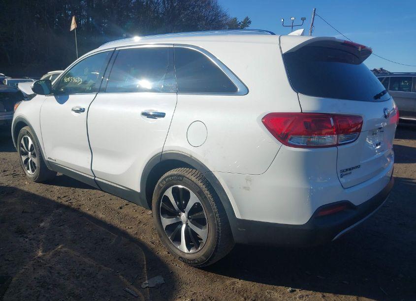 Photo 3 of 2017 Kia Sorento 3.3L EX (VIN 5XYPHDA53HG312747)