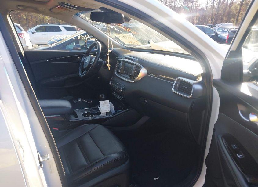 Photo 5 of 2017 Kia Sorento 3.3L EX (VIN 5XYPHDA53HG312747)