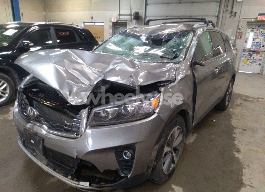 Photo 6 of 2019 Kia Sorento 3.3L EX (VIN 5XYPHDA53KG504466)