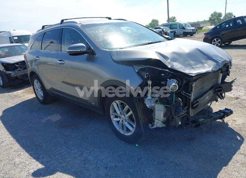 2016 Kia Sorento 3.3L EX (VIN 5XYPHDA54GG087396) main photo