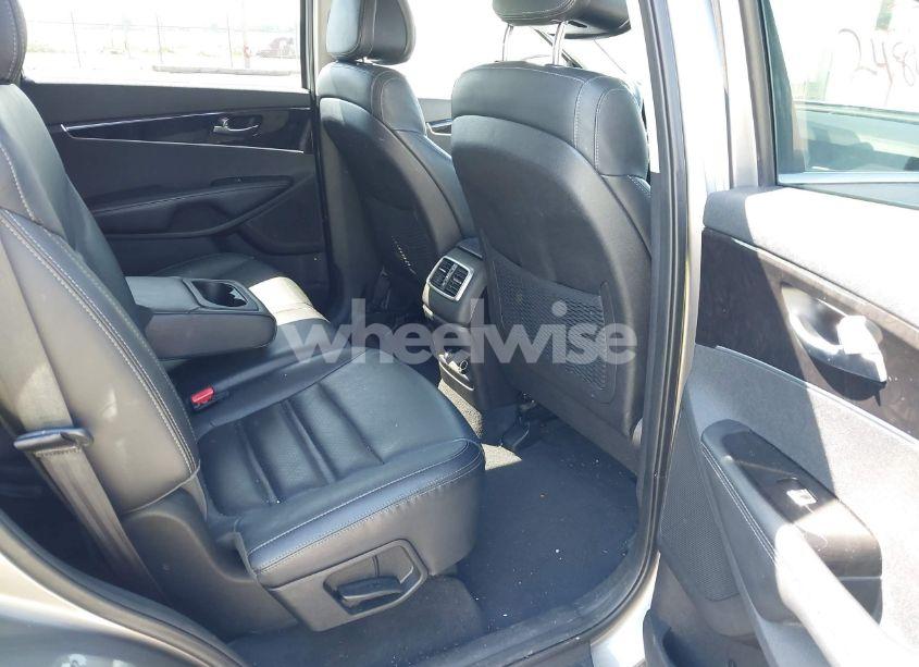Photo 8 of 2016 Kia Sorento 3.3L EX (VIN 5XYPHDA54GG087396)