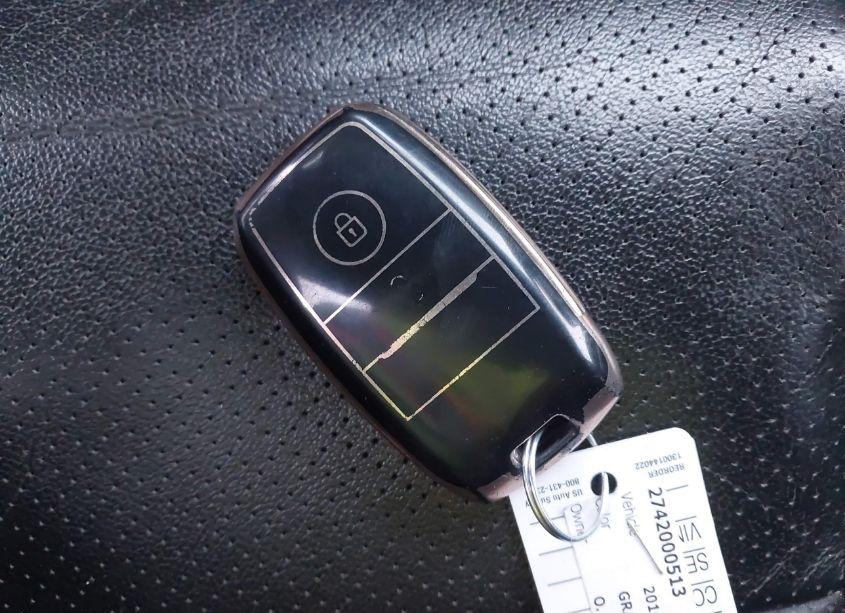 Photo 11 of 2016 Kia Sorento 3.3L EX (VIN 5XYPHDA54GG101846)