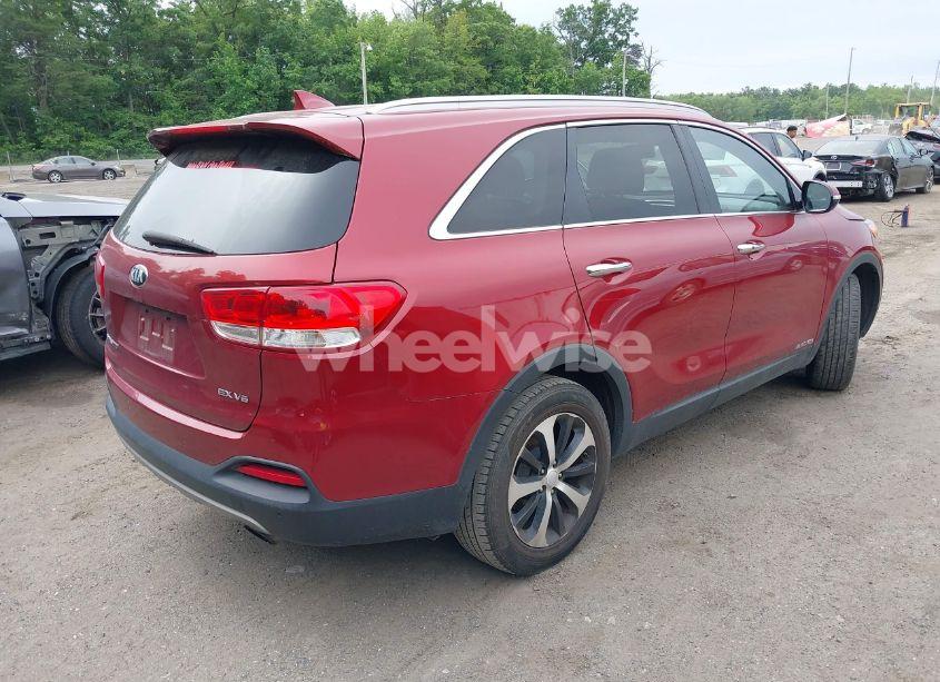 Photo 4 of 2017 Kia Sorento 3.3L EX (VIN 5XYPHDA54HG230400)