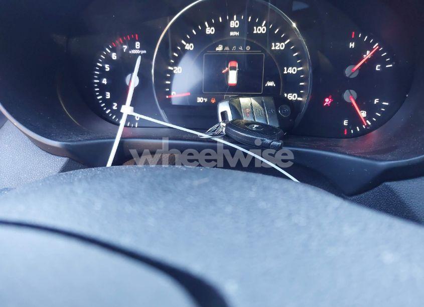 Photo 11 of 2018 Kia Sorento 3.3L EX (VIN 5XYPHDA54JG410997)