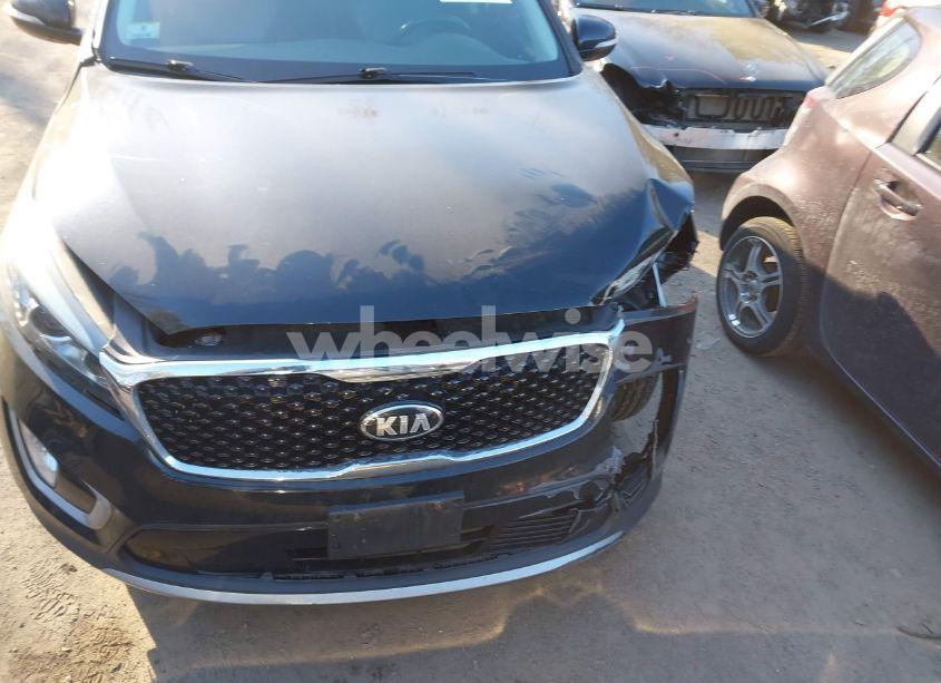 Photo 12 of 2018 Kia Sorento 3.3L EX (VIN 5XYPHDA54JG410997)