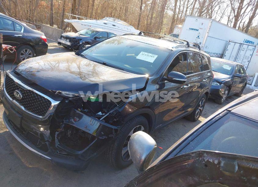 Photo 2 of 2018 Kia Sorento 3.3L EX (VIN 5XYPHDA54JG410997)