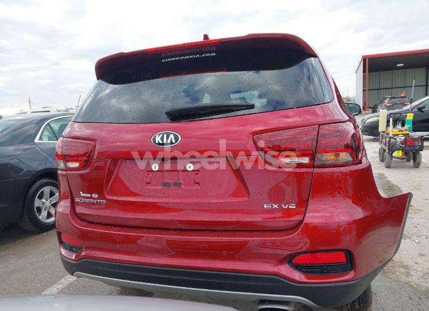 Photo 17 of 2019 Kia Sorento 3.3L EX (VIN 5XYPHDA54KG472174)