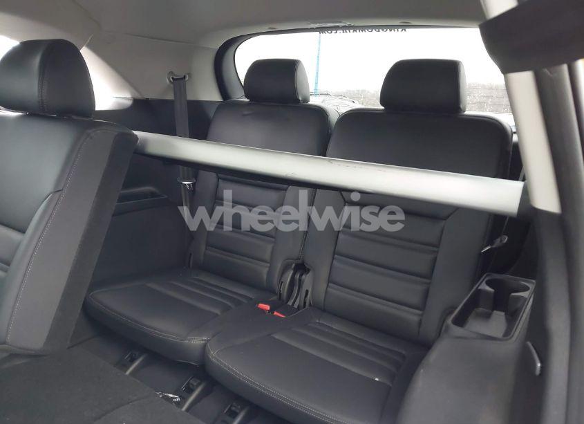 Photo 19 of 2019 Kia Sorento 3.3L EX (VIN 5XYPHDA54KG472174)