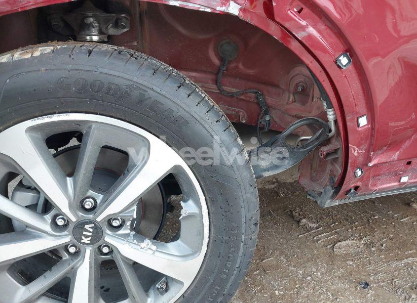 Photo 20 of 2019 Kia Sorento 3.3L EX (VIN 5XYPHDA54KG472174)