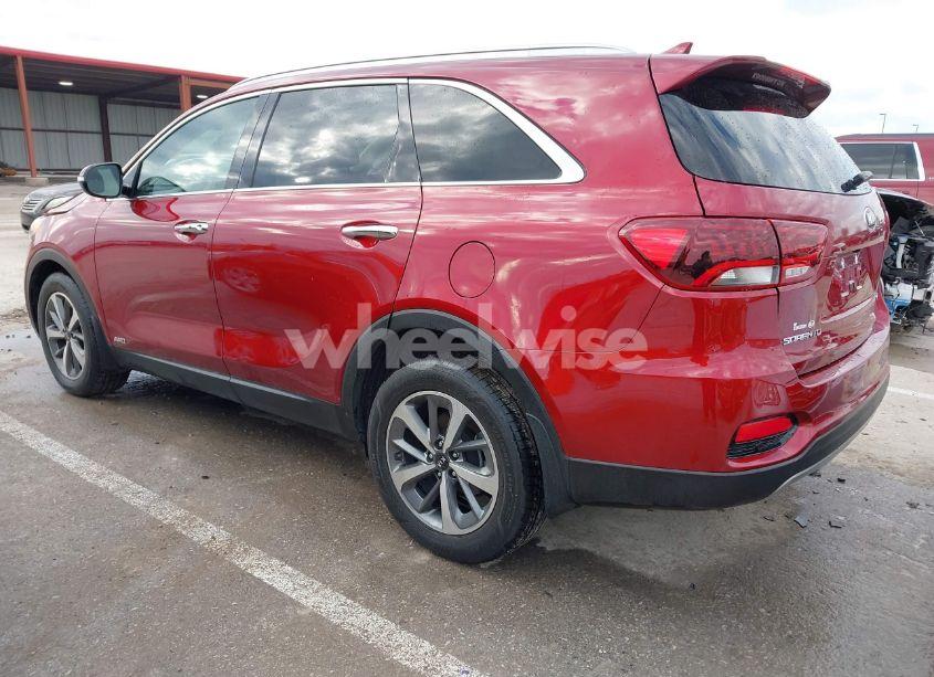 Photo 3 of 2019 Kia Sorento 3.3L EX (VIN 5XYPHDA54KG472174)