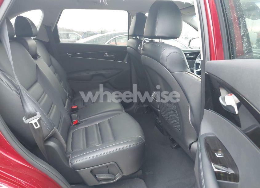 Photo 8 of 2019 Kia Sorento 3.3L EX (VIN 5XYPHDA54KG472174)